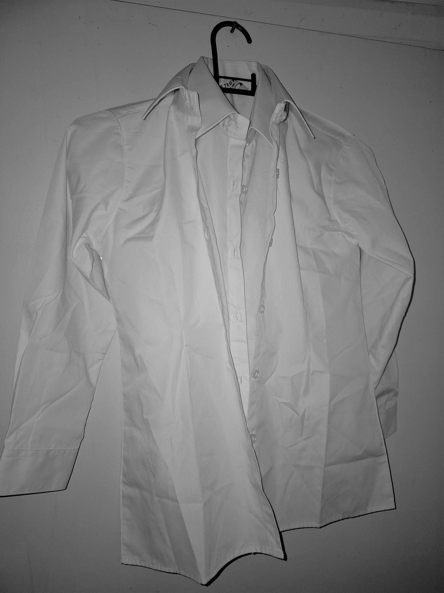 Pre-Loved Pack of 2 Long Sleeve Girls Easy Iron Blouses Age 7-8